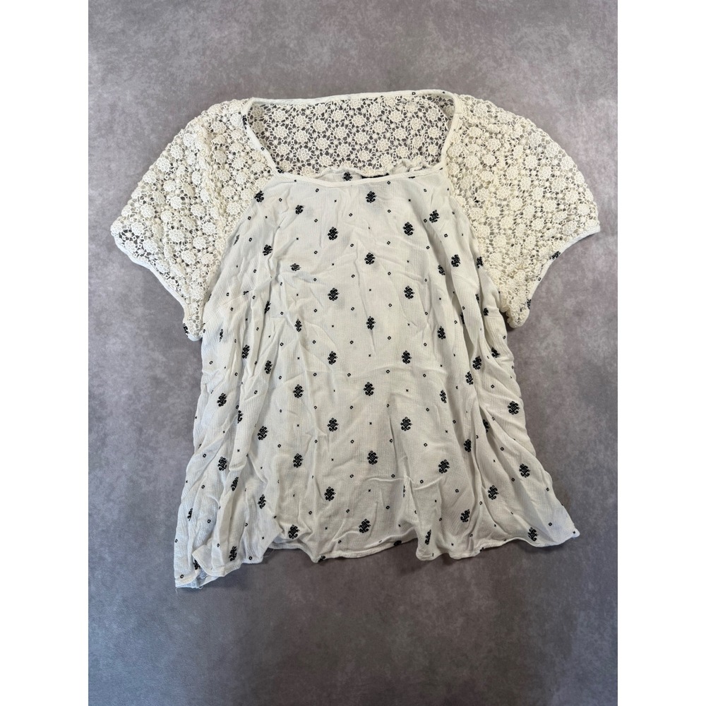 Torrid Size 3 3X White Black Print Lace Sleeve Babydoll Boho Blouse Top